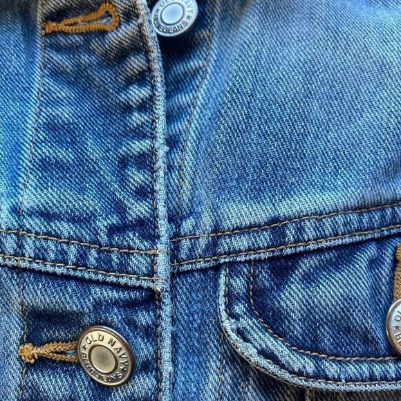 Old Navy Women’s Distressed Denim Jean Jacket Size XS Light Wash - Picture 7 of 9